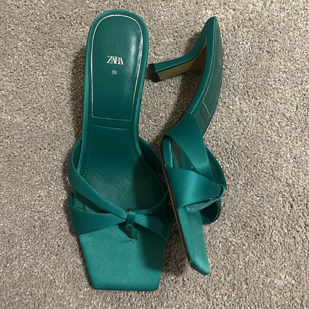 Zara green satin heels slides square toe EUC 39 - Picture 2 of 5